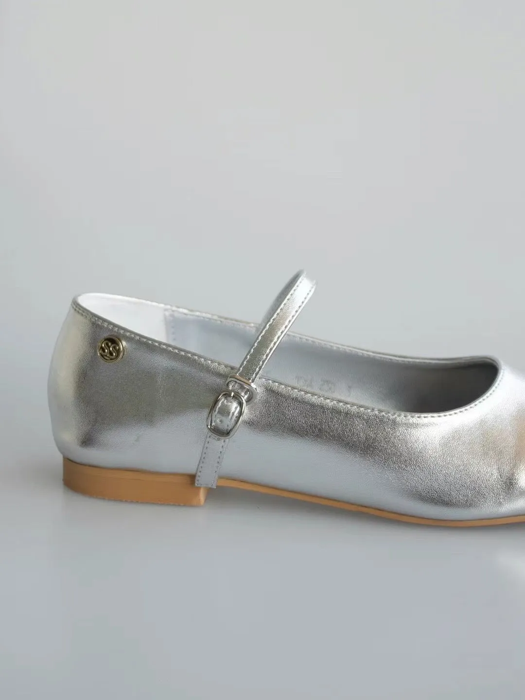 03 Mary Jane flats